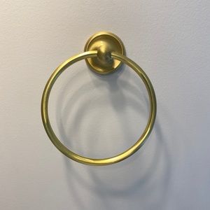 Set of 2 gold/bronze mounted towel rings
